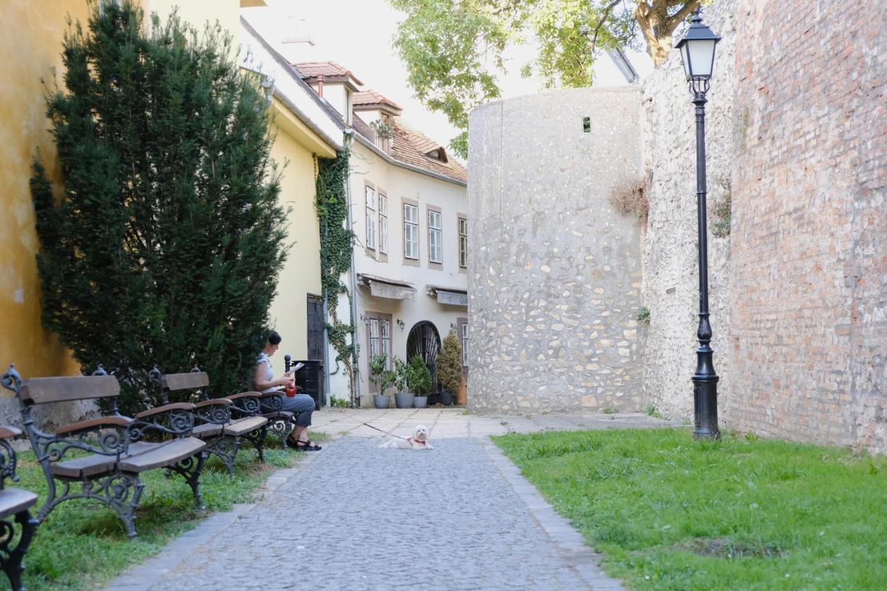 Varfal-Lak Apartman Sopron Eksteriør billede