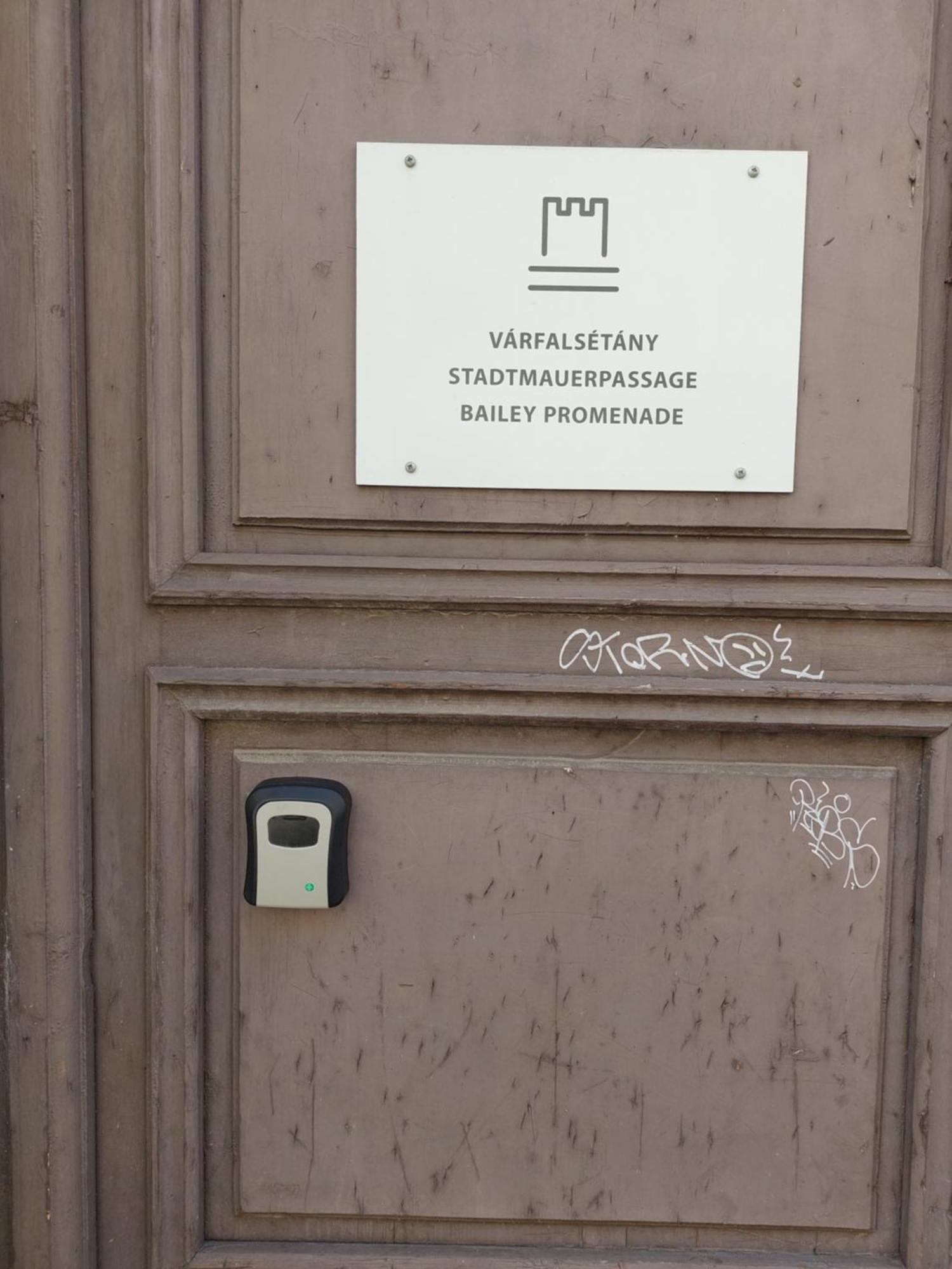 Varfal-Lak Apartman Sopron Eksteriør billede