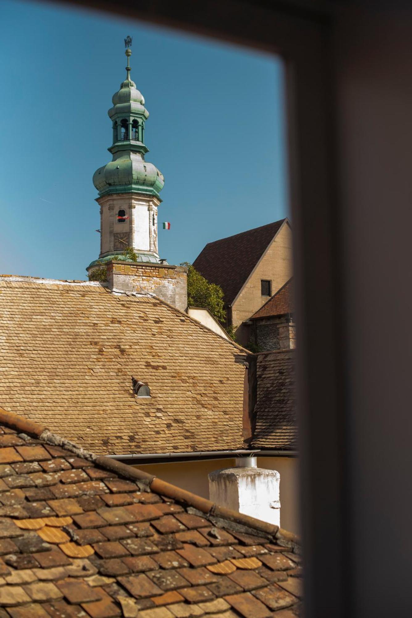 Varfal-Lak Apartman Sopron Eksteriør billede